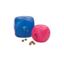 Hračka pes BUSTER Soft Cube purpurová 14cm